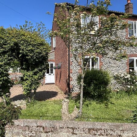 Halcyon House Villa Bodham Exterior photo